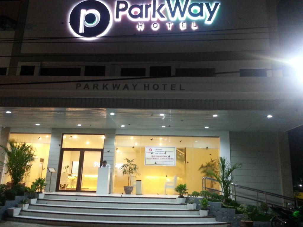 Parkway Hotel スリガオ エクステリア 写真